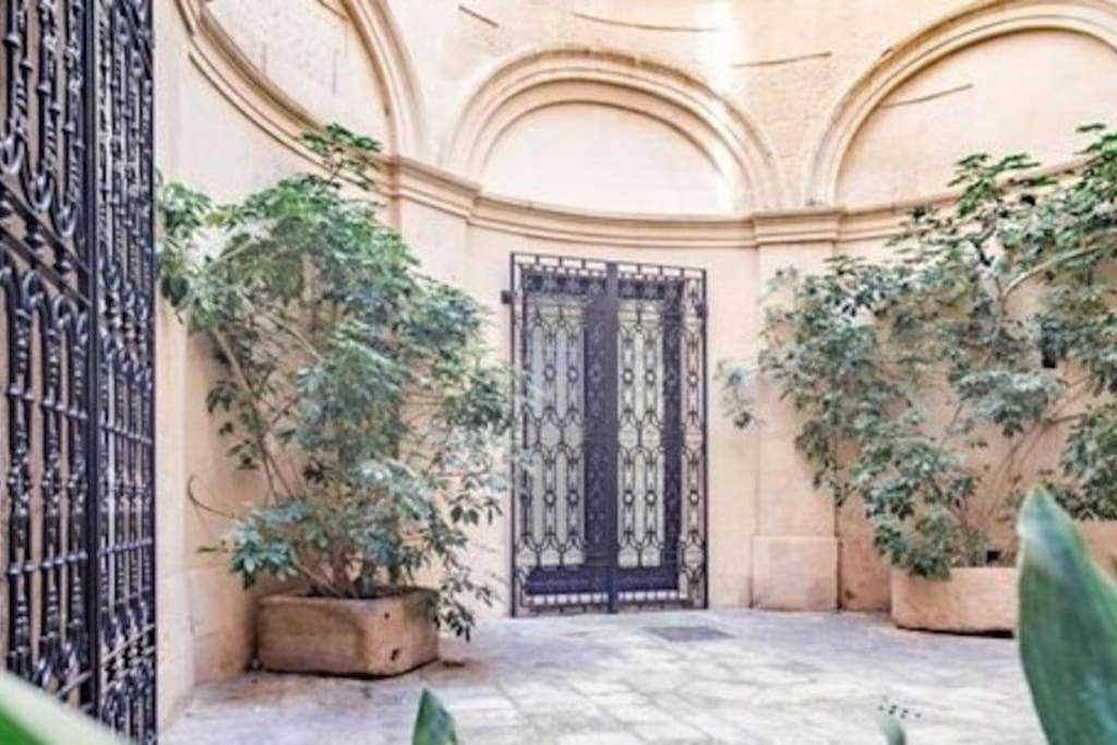 Casa Vacanze De Mari Lecce Eksteriør billede